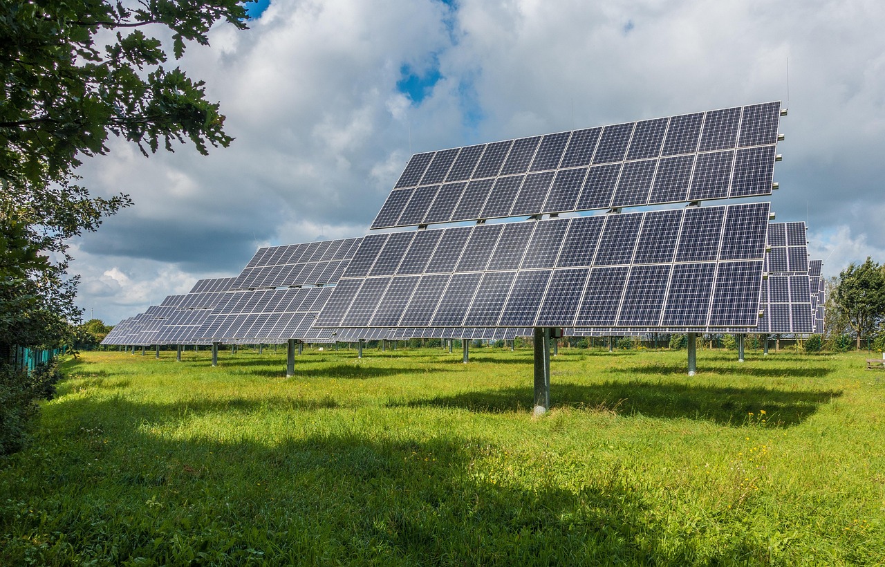 Geavanceerde technologieën voor efficiënte zonwering. Geavanceerde technologieën voor efficiënte zonwering.